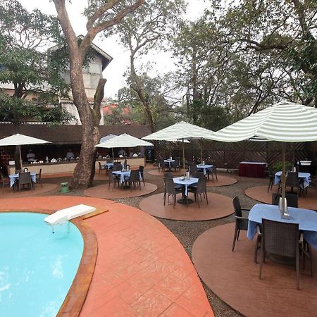 Westend Hotel Matheran Dış mekan fotoğraf