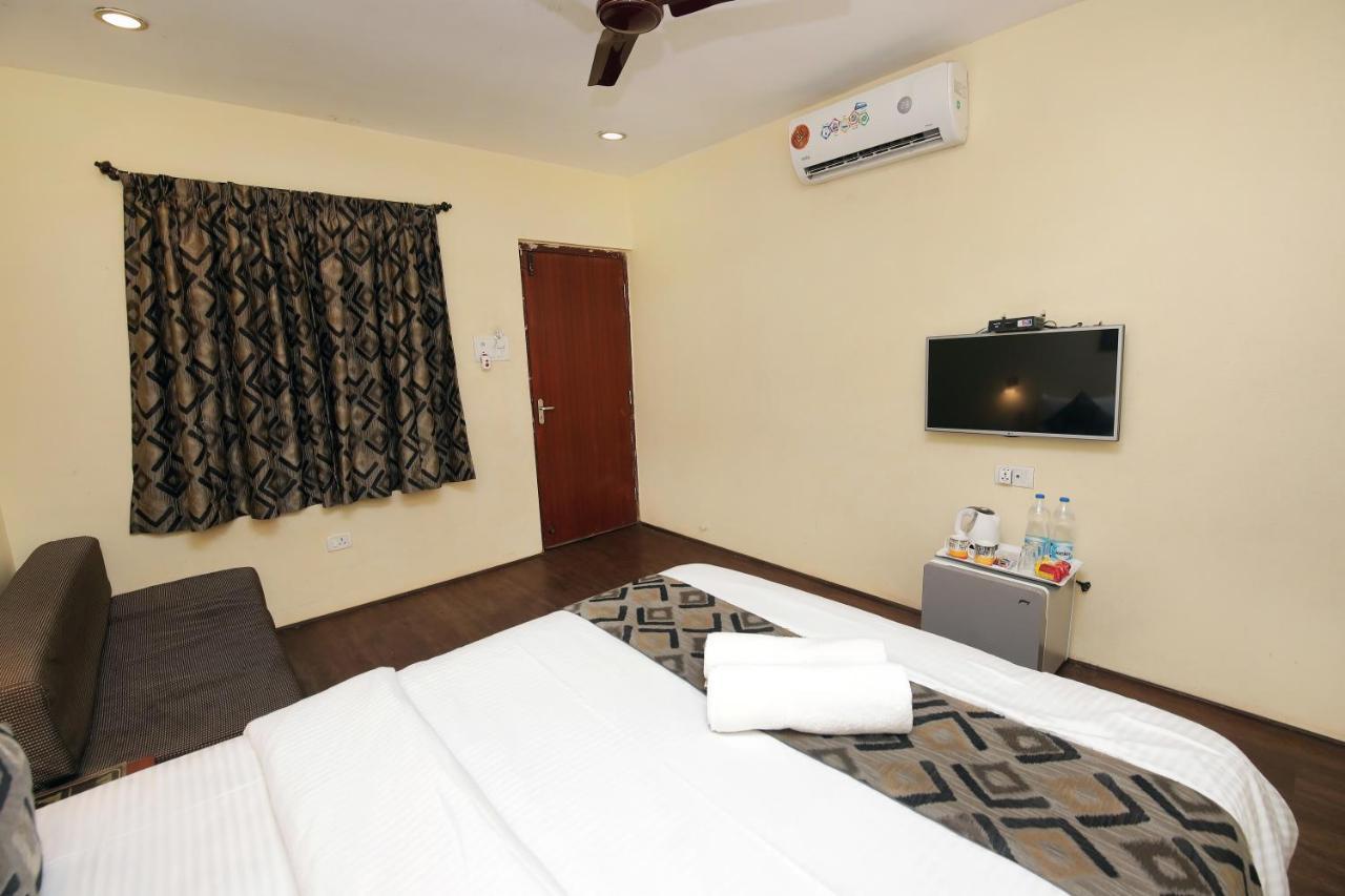 Westend Hotel Matheran Dış mekan fotoğraf